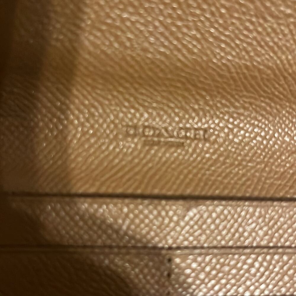 🎉COACH Wallet with checkbook holder! - Picture 7 of 9